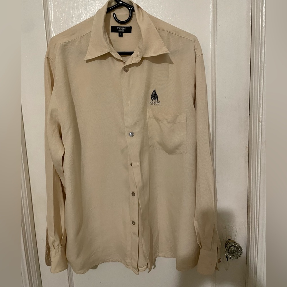Iceberg cream colored button down casual Men’s sz S shirt